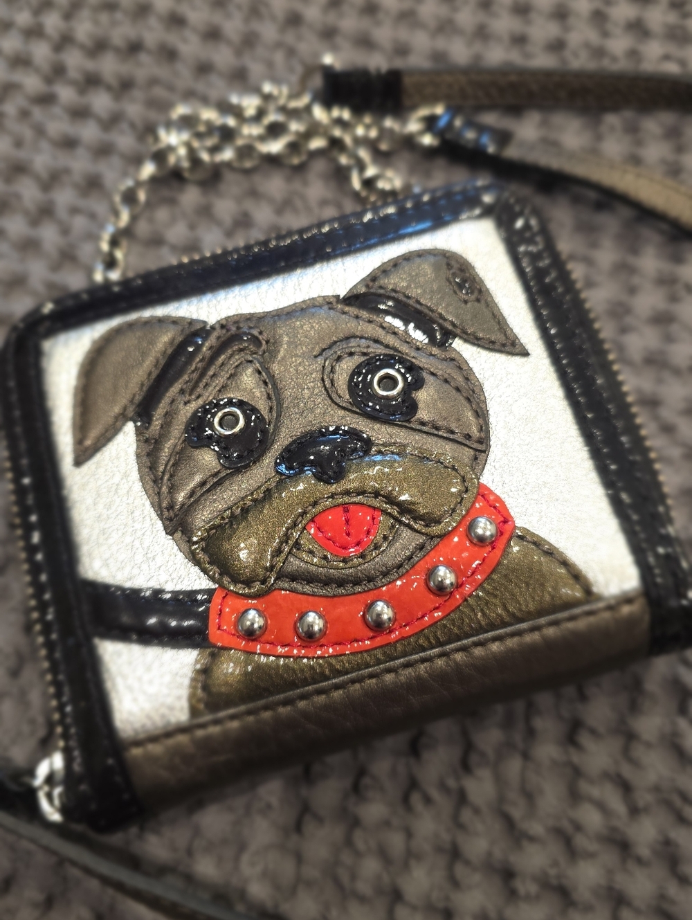 BRIGHTON PUG BLACK & GOLD LEATHER ORGANIZER CROSSBODY WALLET With CHAIN STRAP